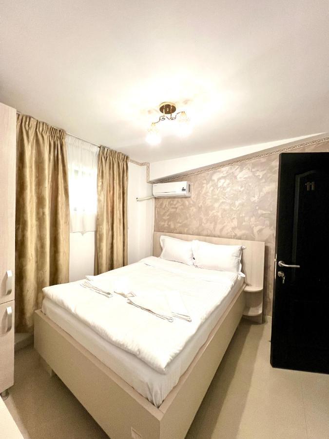 Hotel Marina 2 Букурещ Екстериор снимка