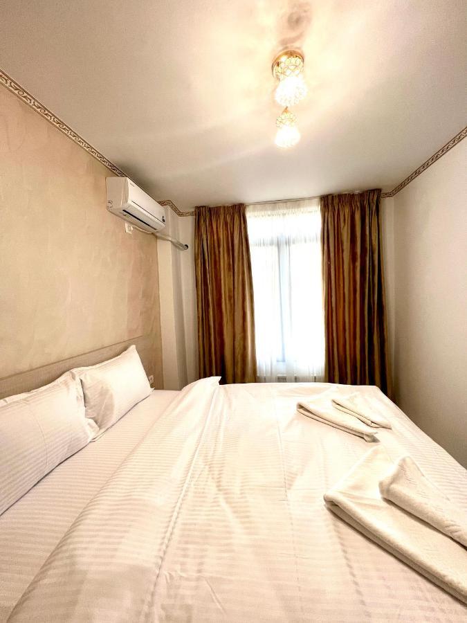 Hotel Marina 2 Букурещ Екстериор снимка