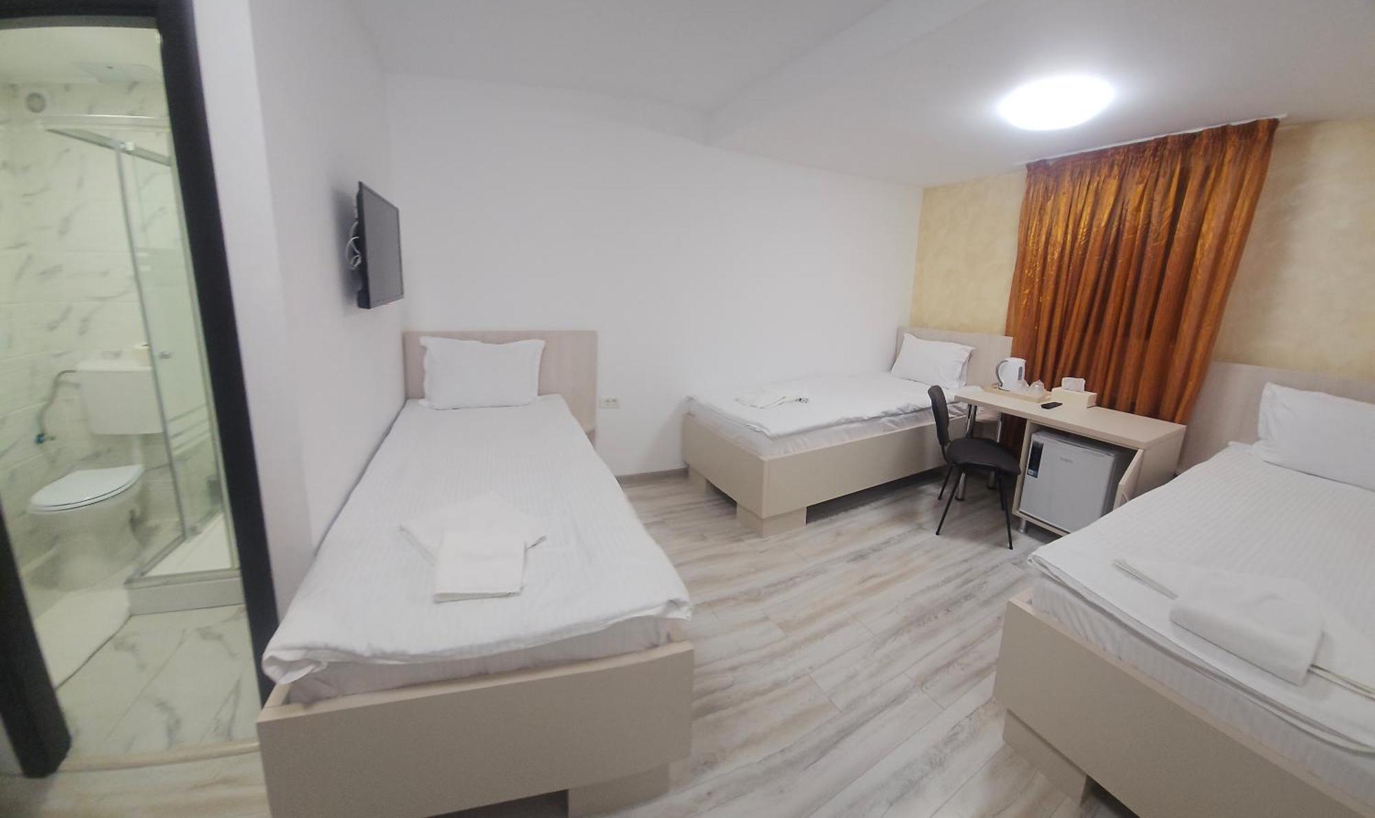 Hotel Marina 2 Букурещ Екстериор снимка